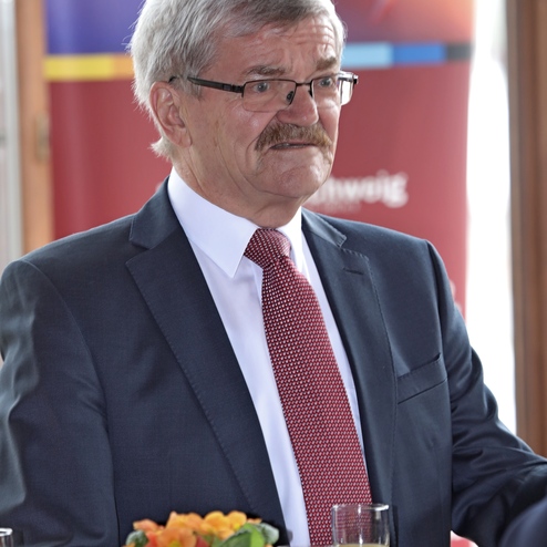 hier siehst du ein Bild unseres Präsidenten Otto Schlieckmann.