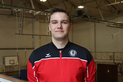 Hier siehst du unseren FSJler Aidan.