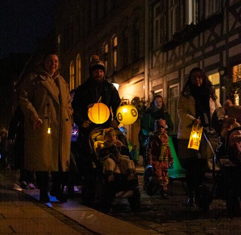 Hier siehst du unseren Laternenumzug.