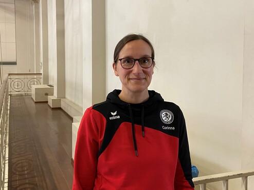 Hier siehst du unsere &Uuml;bungsleiterin Corinna Bothe.