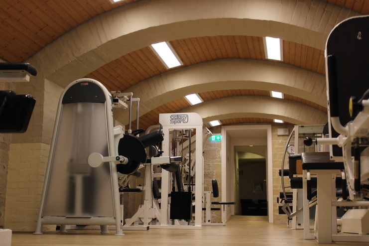 Hier siehst du die LED Umrüstung in unserem Fitness-Studio.